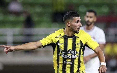 عوار مهدد بالغياب عن معسكر لقاءي توغو بسبب الإصابة