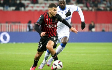 مدرب نيس الفرنسي يلقي على بوعناني مسؤولية تطوير نفسه