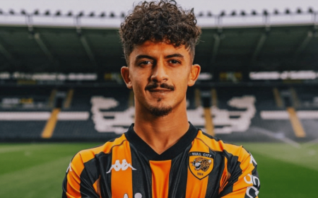 بشير بلومي لاعب الشهر في صفوف فريقه هال سيتي