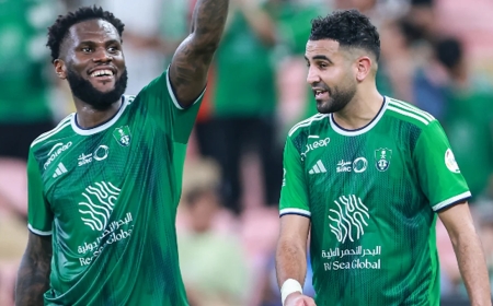 فرانك كيسي: أتمنى مواجهة الجزائر قريبا ومحظوظ من يلعب الى جانب رياض محرز