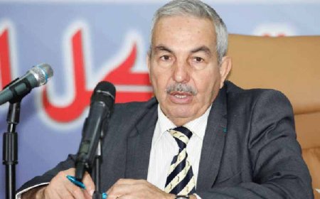 تتويج “صالح بلعيد” بجائزة مجمع الملك سلمان