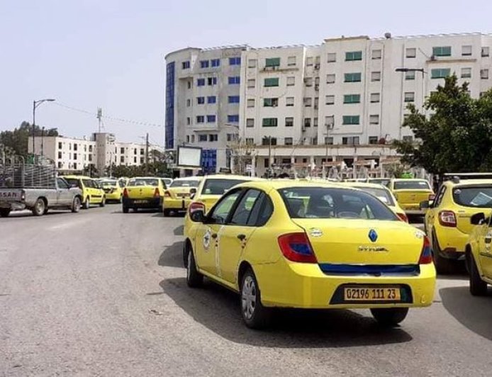  فتـــح خطــــوط  حضرية لسيارات الأجرة ببلديات  عنابة