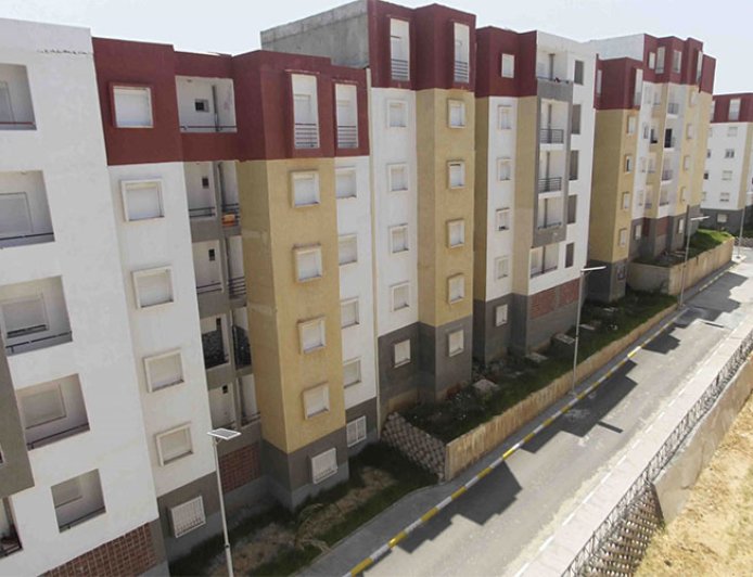 عنابة: مكتتبو عدل 3 يجددون وقفتهم الاحتجاجية أمام مقر الولاية  