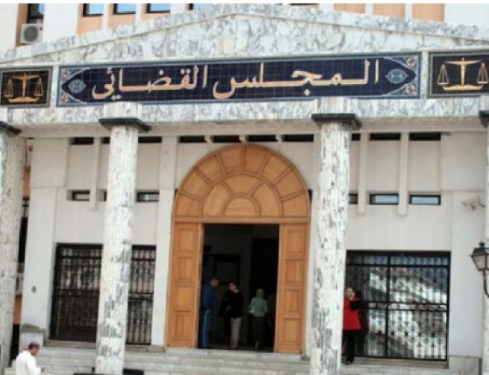 11 شخصا يمتثلون أمام العدالة في قضيّة ضبط أزيد من 24 ألف قرص مهلوس في عنابة