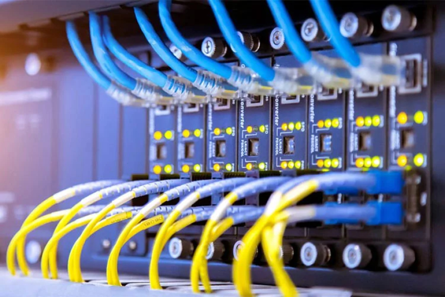 وزير الاتصال يضع حجر الأساس للألياف البصرية "ميدوسا" بالقل  