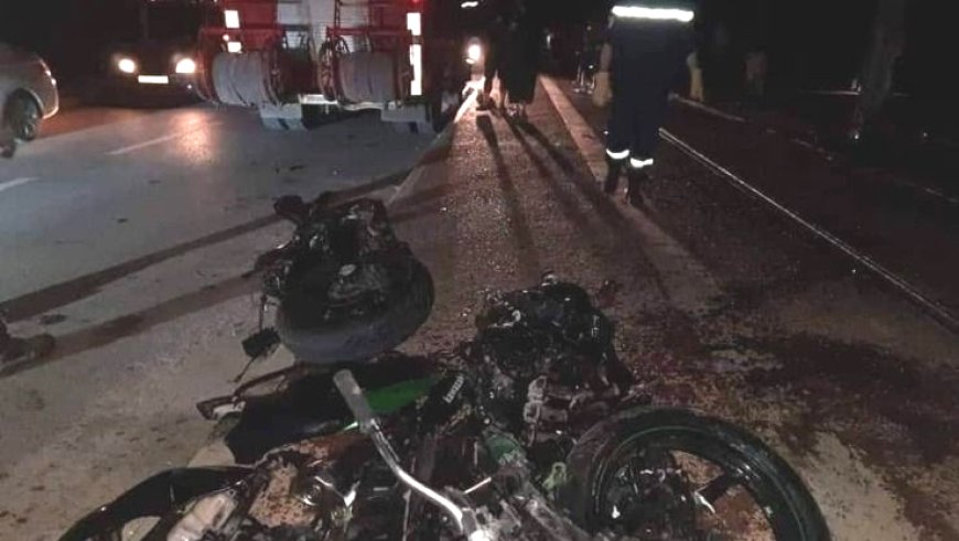 اصطدام دراجة بعمود كهربائي في موكب زفاف بسوق أهراس