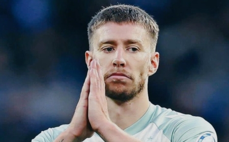 فايزر يطرد مع فيردر بريمن بالبطاقة الحمراء ويثير مخاوف بيتكوفيتش