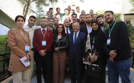 بداري "يلتقي" بطلبة الطب