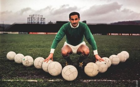 اللاعب المجاهد رشيد مخلوفي يوارى الثرى في جو مهيب في مقبرة "العالية"