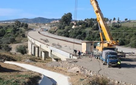 الإنزلاقات الأرضية المتكررة  تهدد مستقبل منفذ الطريق السيار جيجل / العلمة  