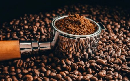 الحجار: احباط محاولة تهريب قنطار ونصف قهوة مدعمة و380 لتر مازوت على متن حافلة لنقل السياح  الى تونس