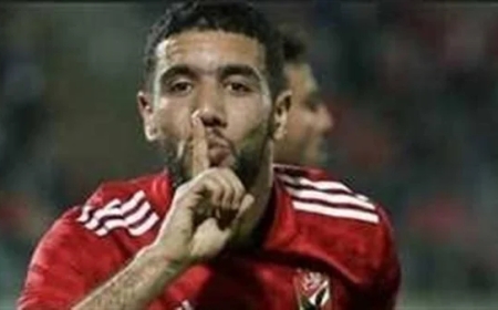 الأهلي ينتظر عودة قندوسي من معسكر المنتخب الجزائري لإتمام إجراءات انتقاله الى سيراميكا