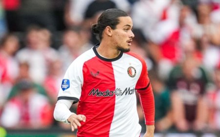 حاج موسى هداف مع فينورد في الدوري الهولندي وزروقي يواصل البروز