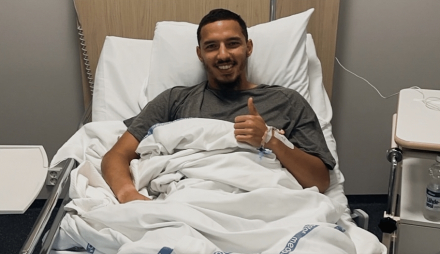 بن ناصر يواصل رحلة العلاج من الإصابة ويوجه رسالة جديدة لانصار الخضر