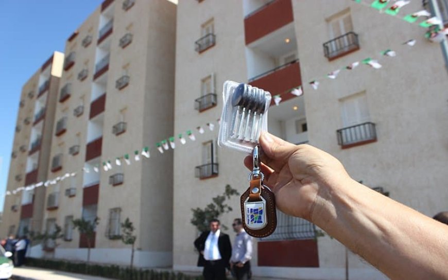  توزيع مفاتيح واعانات ريفية  تخص  1380 وحدة سكنية جديدة بجيجل  