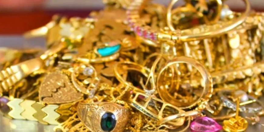 عملية سطو على محل لبيع المجوهرات في وضح النهار بوسط مدينة البوني     