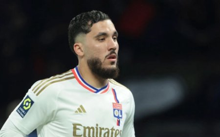 أنصار المنتخب الوطني يحاصرون ريان شرقي ويضغطون عليه في كل مكان لاختيار الجزائر