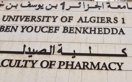 اتفاقية تعاون بين كلية الصيدلة والنقابة الجزائرية لمخابر التحاليل الطبية