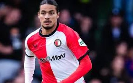 عرض كارثي من حاج موسى مع فينورد في داربي آيندهوغن