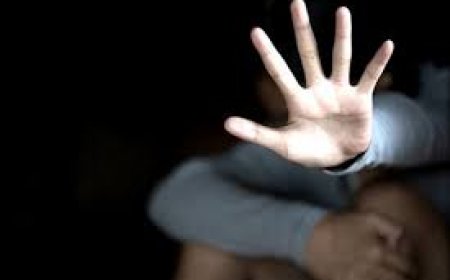 فتاة تبلغ من العمر 15 سنة تتعرّض للإغتصاب داخل منزل فوضوي في البوني