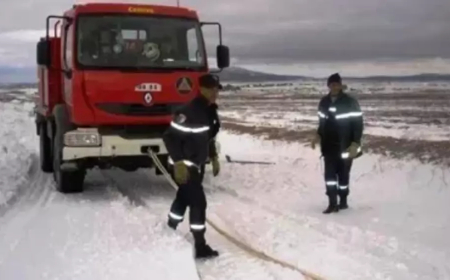 إنقاذ 03 أشخاص كانو عالقين بسبب تساقط الثلوج باعالي بن جراح بقالمة