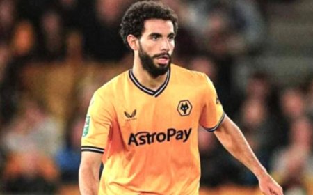 آيت نوري يعود من العقوبة ويفوز مع الذئاب بثنائية نظيفة على مانشستر يونايتد