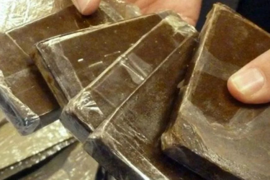  أقبو ببجاية تحجز قرابة 01 كلغ من الكيف المعالج 