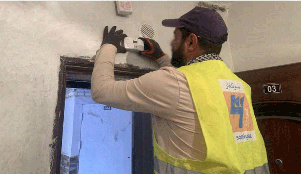 سونلغاز عنابة تواصل تركيب كواشف أحادي أكسيد الكربون لضمان سلامة المواطنين