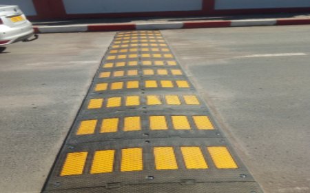 الشروع في إزالـة الممهلات الإسمنتية واستبدالها بممهلات بلاستيكية جديدة بالبوني        