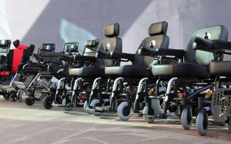 " لاداس" توزع كراسي متحركة كهربائية على ذوي الاحتياجات الخاصة بعنابة