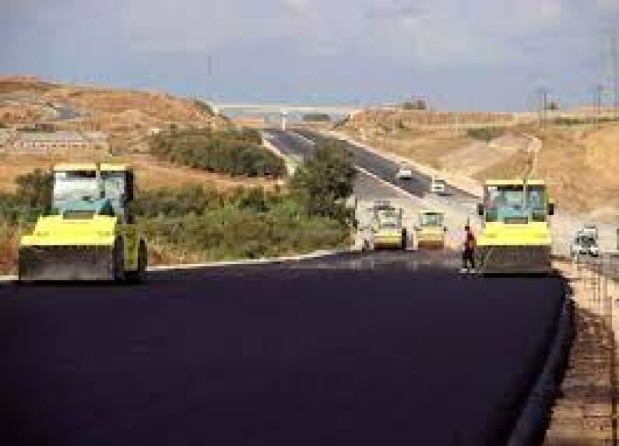 إعادة هيكلة عقد مشروع  إنجاز منفذ الطريق السيار الرابط بين ميناء جن جن و العلمة