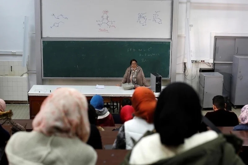 تيزي وزو:  تلاميذ بعض الثانويات يستأنفون الدراسة بعد قرار تعليق الإضراب