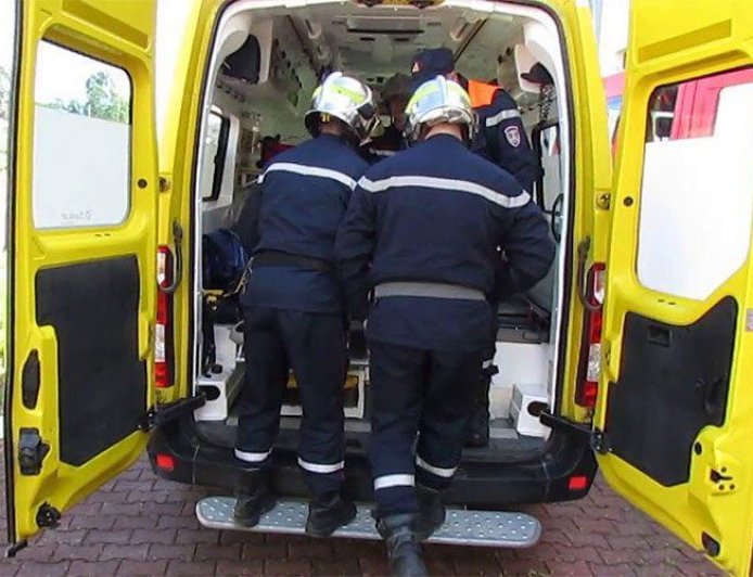 إصابة 23 تلميذا بجروح في حادث دهس قطار لحافلة للنقل المدرسي بالعنصر بجيجل  