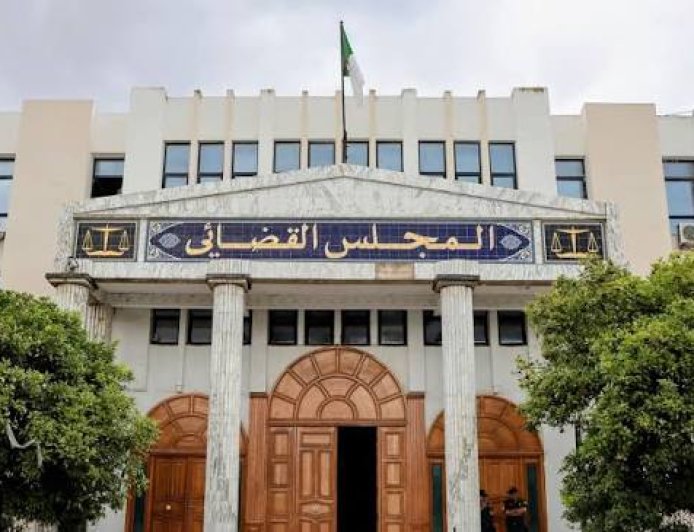 مجلس قضاء عنابة يبرمج قضيّة سرقة كابل يزن عدّة قناطير تابع لمؤسّسة ميناء عنابة