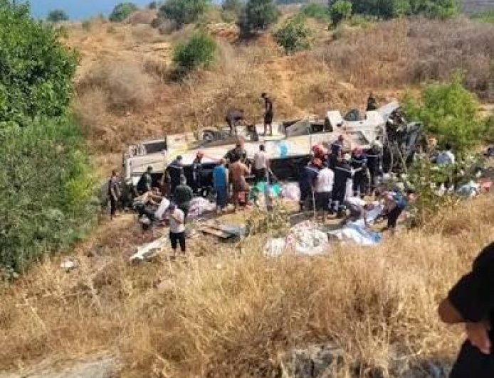 ارتفاع حصيلة فاجعة انقلاب حافلة ببومرداس إلى 25  وفاة و38 جريحًا  