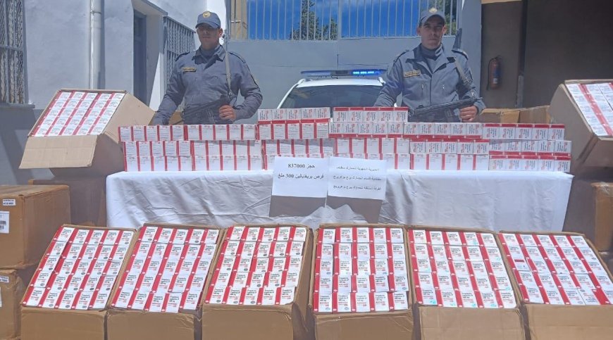 جمارك المسيلة تحجز نحو 15 ألف قرص مهلوس وتوقف مهرباً أخفاها داخل مركبة نفعية