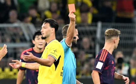 بن سبعيني يفرط في اللقب وينهي "كلاسيكو" بايرن ميونخ بطرد مباشر