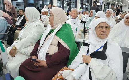 رئيس الجمهورية يخصّص 2000 دفتر حج اضافي لكبار السن