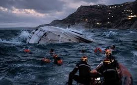وفاة امرأتين وإصابة 6 أخريات إثر انقلاب قارب ترفيهي