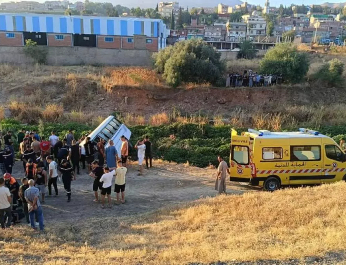 6وفيات و 22 جريحا حصيلة حادث انقلاب حافلة بولاية قسنطينة