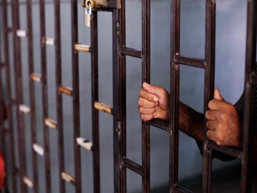 إيداع الحبس المؤقت  لصّ يمتهن السرقة في كورنيش عنابة