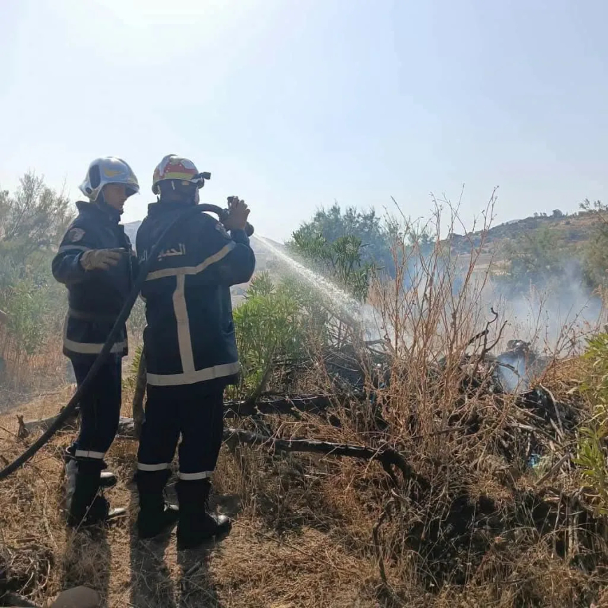إخماد 26 حريقا ومواصلة السيطرة على حريق بولاية جيجل