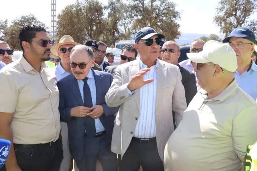 وزير الأشغال العمومية والمنشآت القاعدية من سوق أهراس  يدعو لتسريع وتيرة الإنجاز ويعاين ورشات الخط المنجمي الشرقي