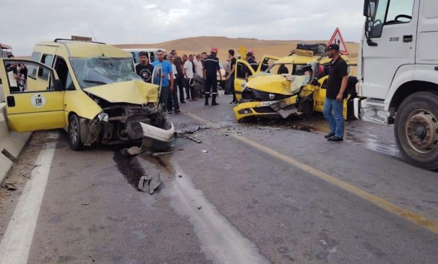 إصابة 13 شخصاً بجروح كحصيلة أولية في حادث مرور بتيسمسيلت