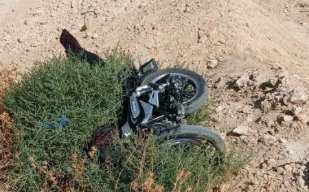 تبسة:  وفاة شاب وإصابة قاصر في حادث اصطدام بين سيارة ودراجة نارية ببئر العاتر