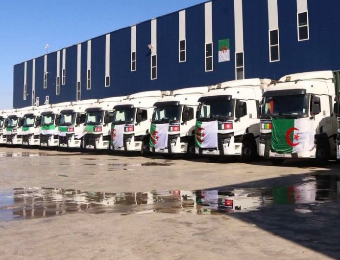37حاوية لكوندور نحو 6 أسواق و7 حاويات لجيون باتجاه تونس:   من برج بوعريريج..  «صنع في الجزائر» يتوسع خارج الحدود