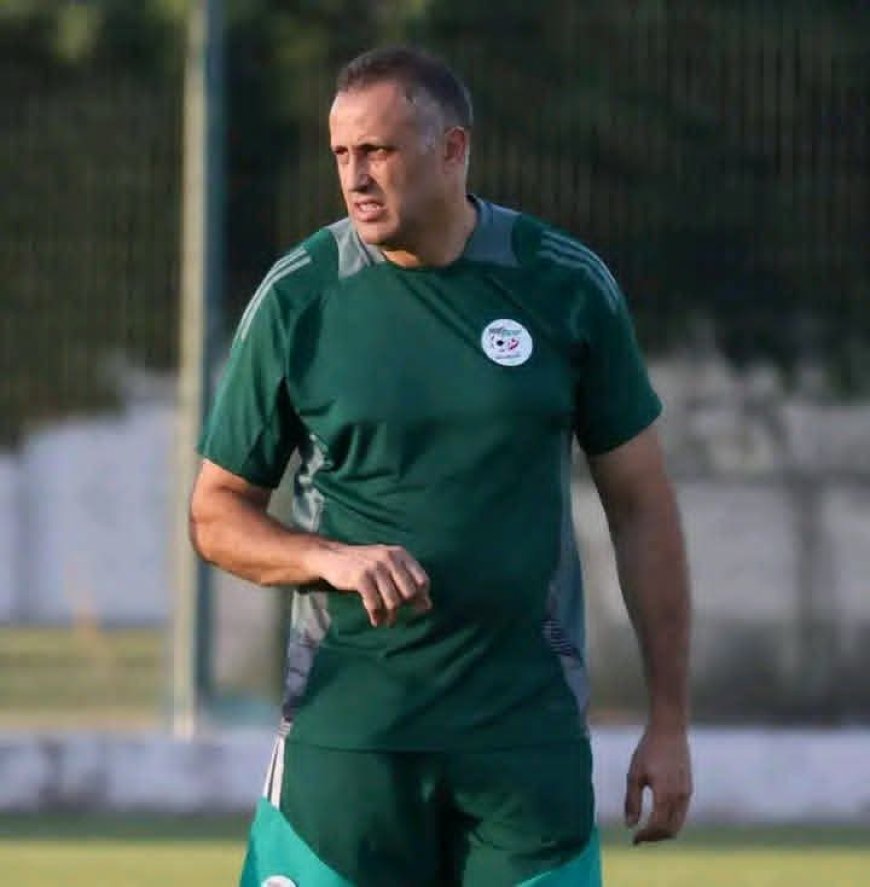 الاتحاد الجزائري يفتح مفاوضاته مع إبراهيم حمداني لتدريب "الخضر"