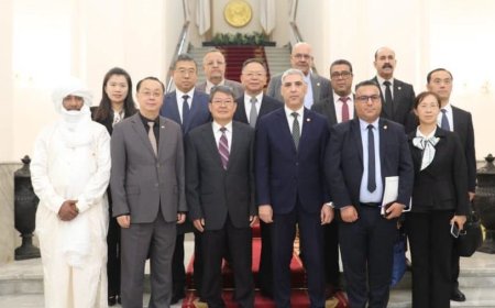 الجزائر والصين تبحثان توسيع الشراكة في الذكاء الاصطناعي