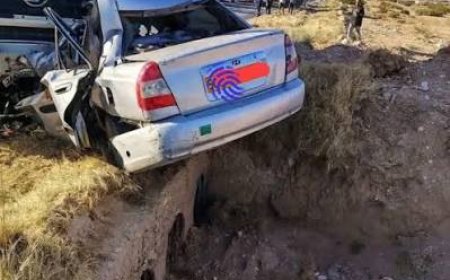 باتنة:  وفاة شخص وإصابة آخر في حادث اصطدام بين سيارة وشاحنة