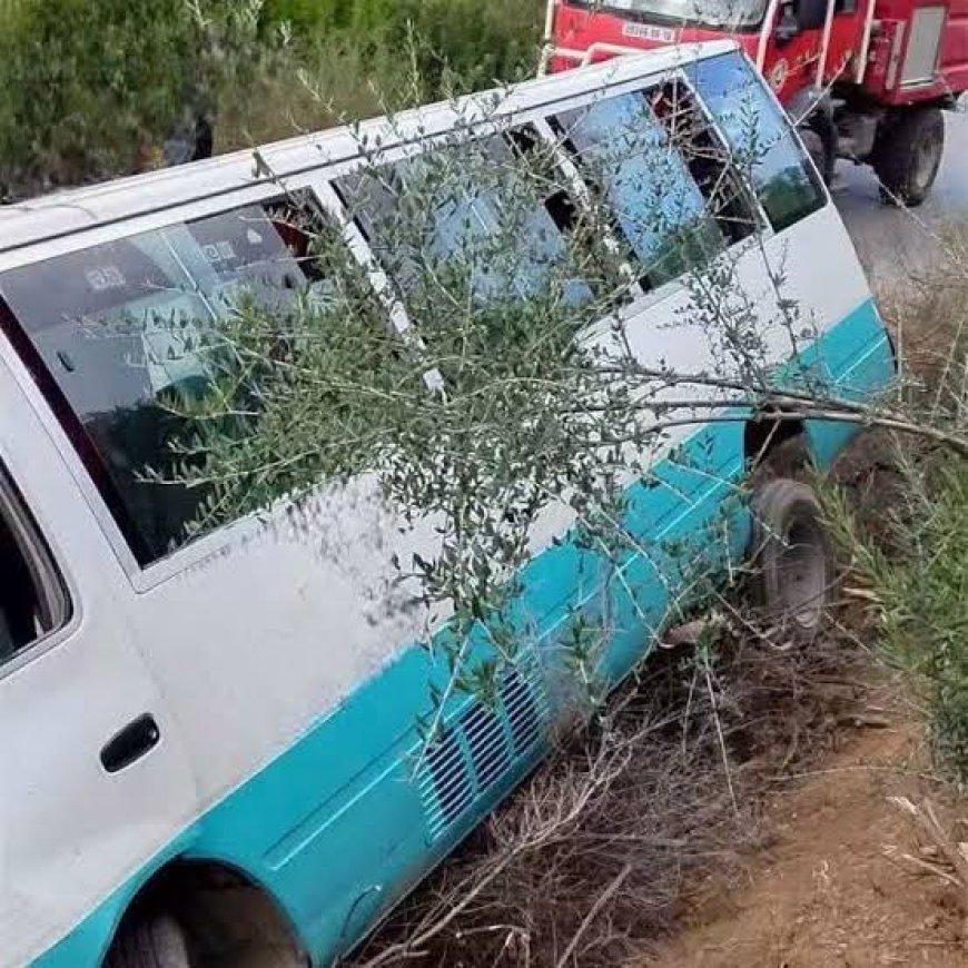 ثلاثة جرحى في انحراف حافلة ببلدية غبالة بجيجل